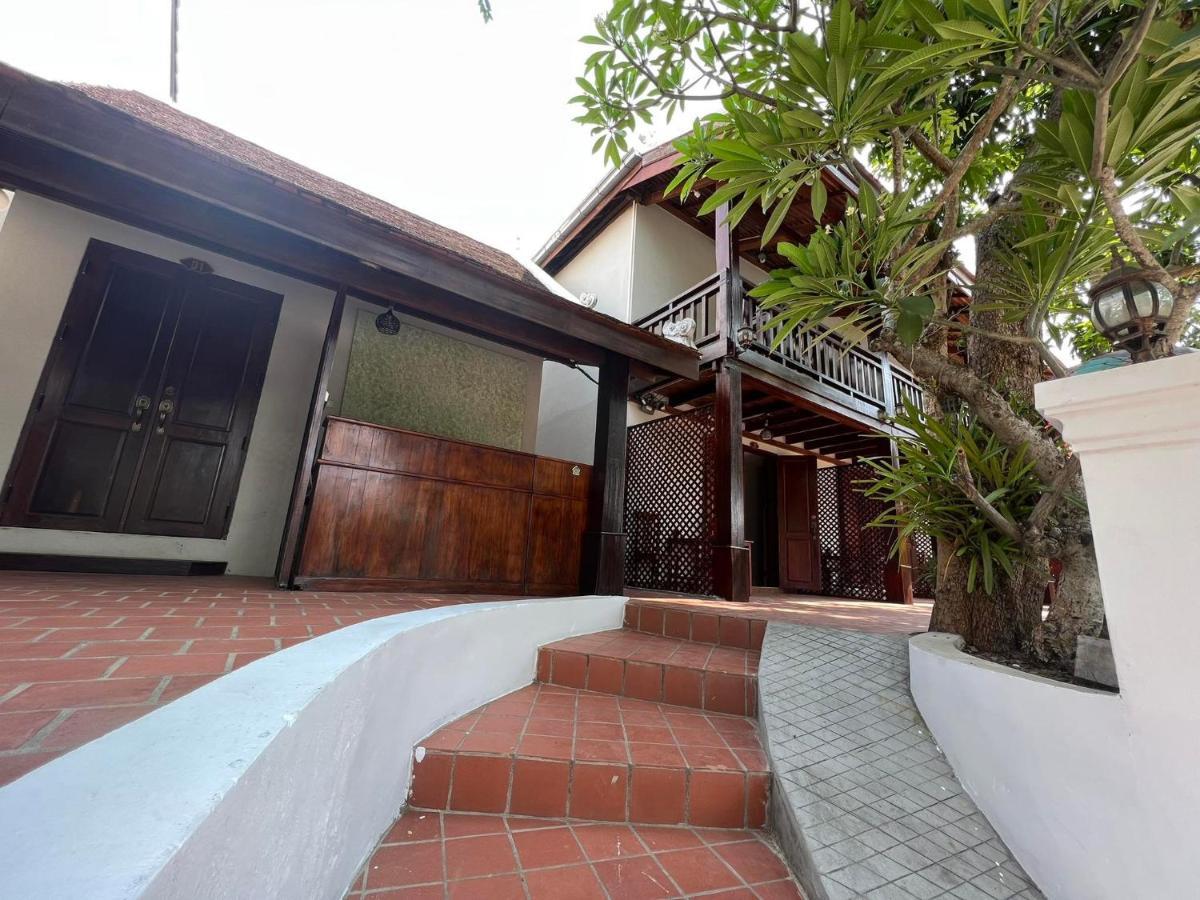 Golden Lotus Namkhan View Hotel Luang Prabang Exterior photo