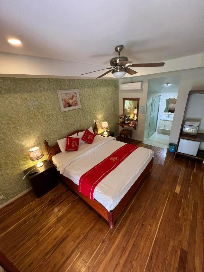 Golden Lotus Namkhan View Hotel Luang Prabang Exterior photo