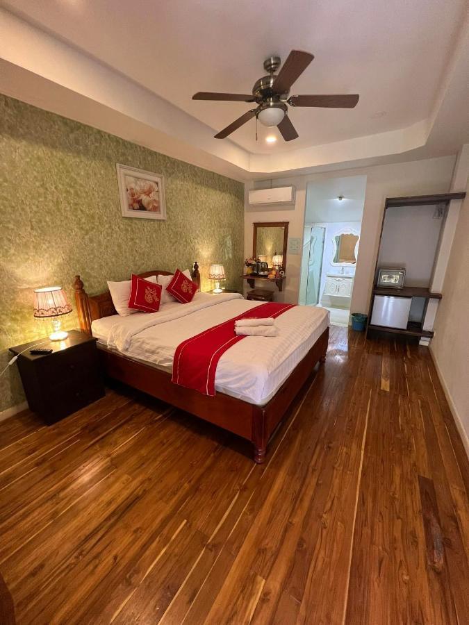 Golden Lotus Namkhan View Hotel Luang Prabang Exterior photo