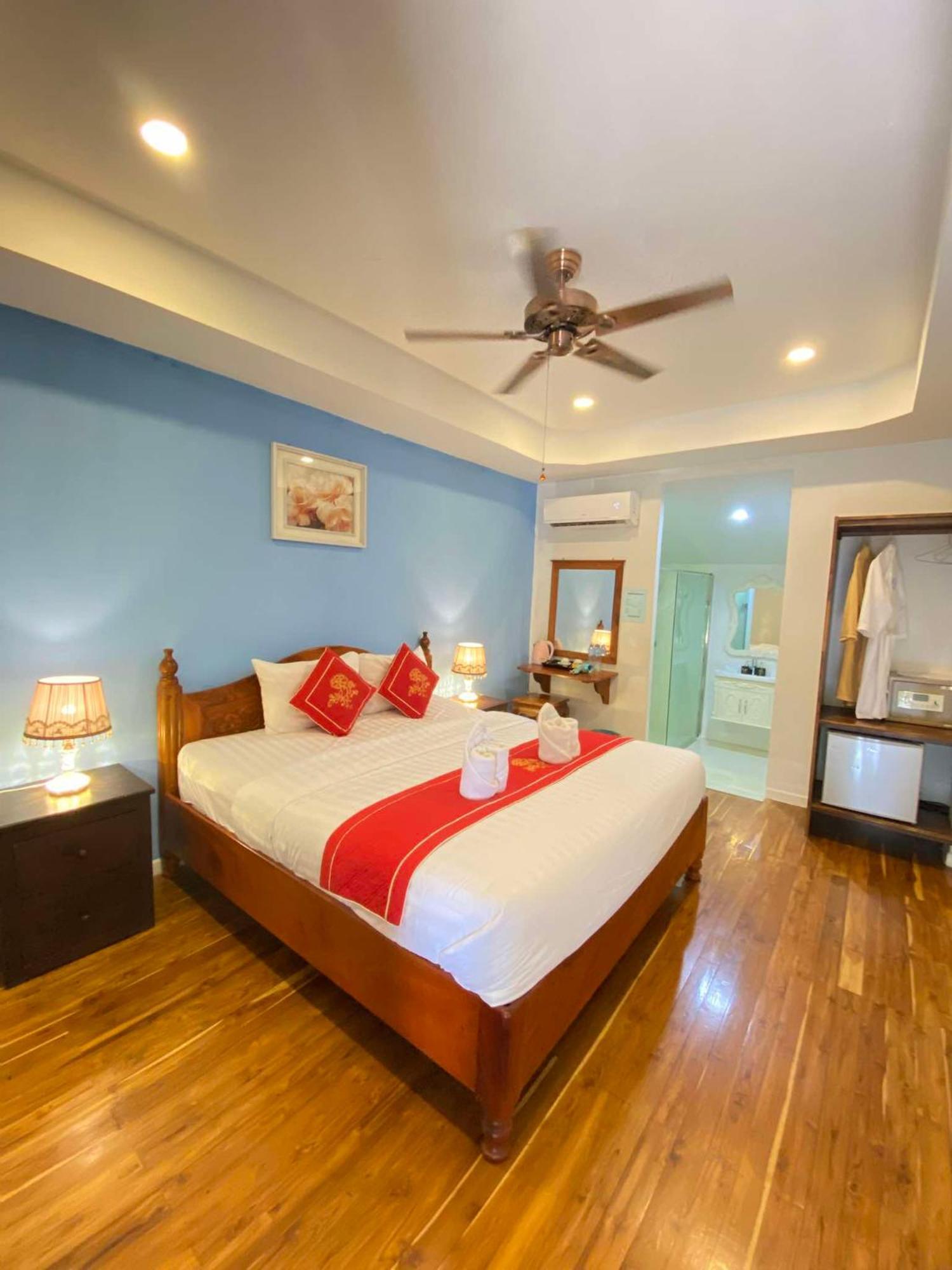Golden Lotus Namkhan View Hotel Luang Prabang Exterior photo